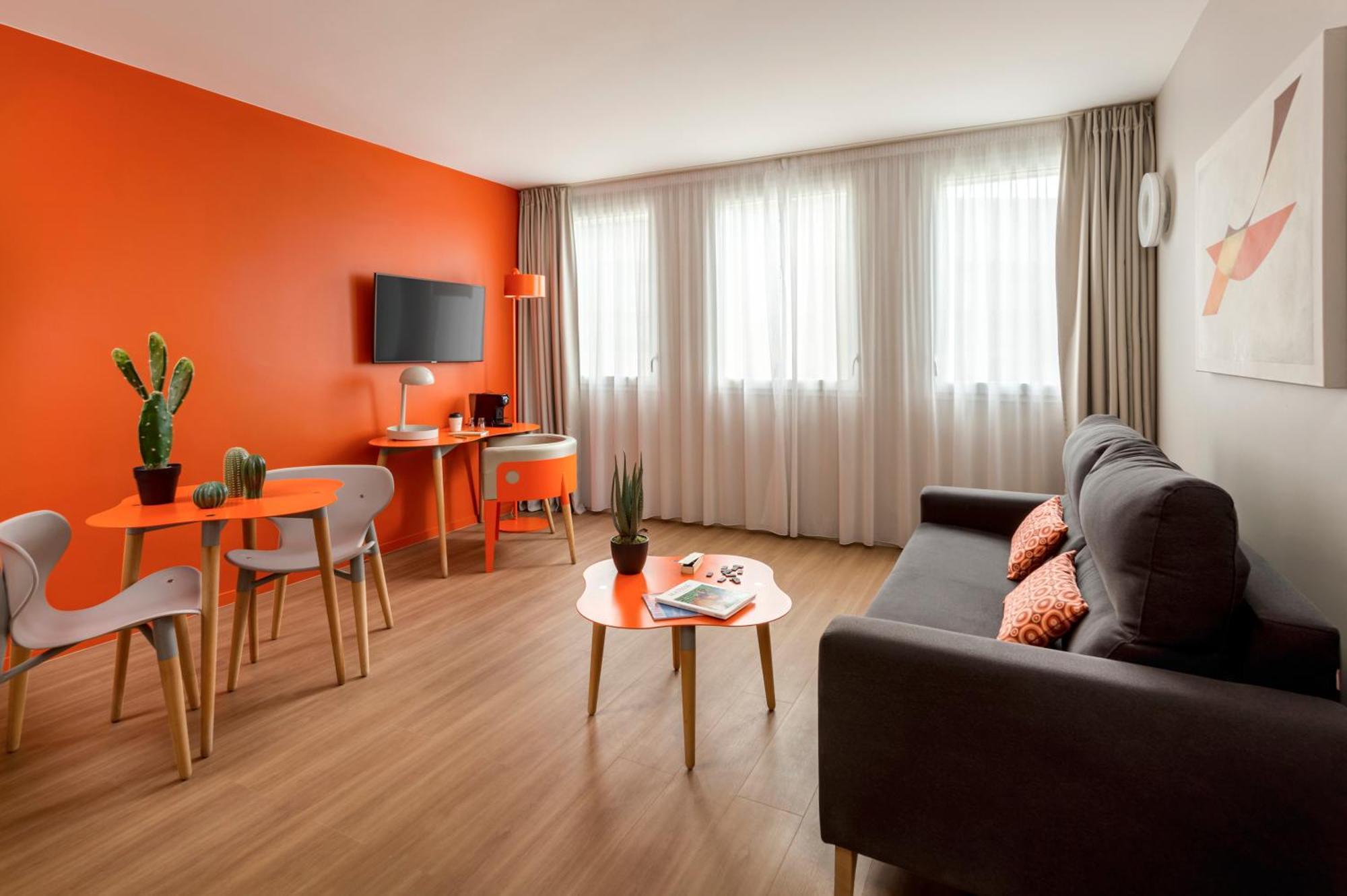 Appart'City Collection Paris Velizy Exterior photo